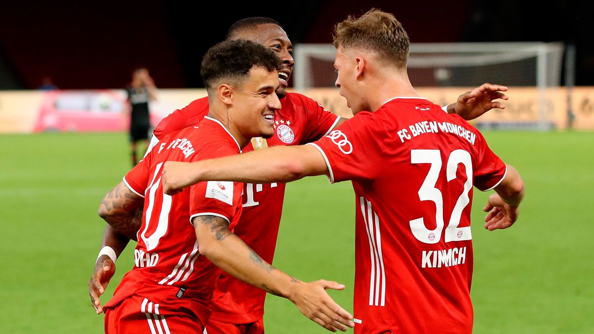 Philippe Coutinho celebrates a goal of Bayern Munich in the German Cup