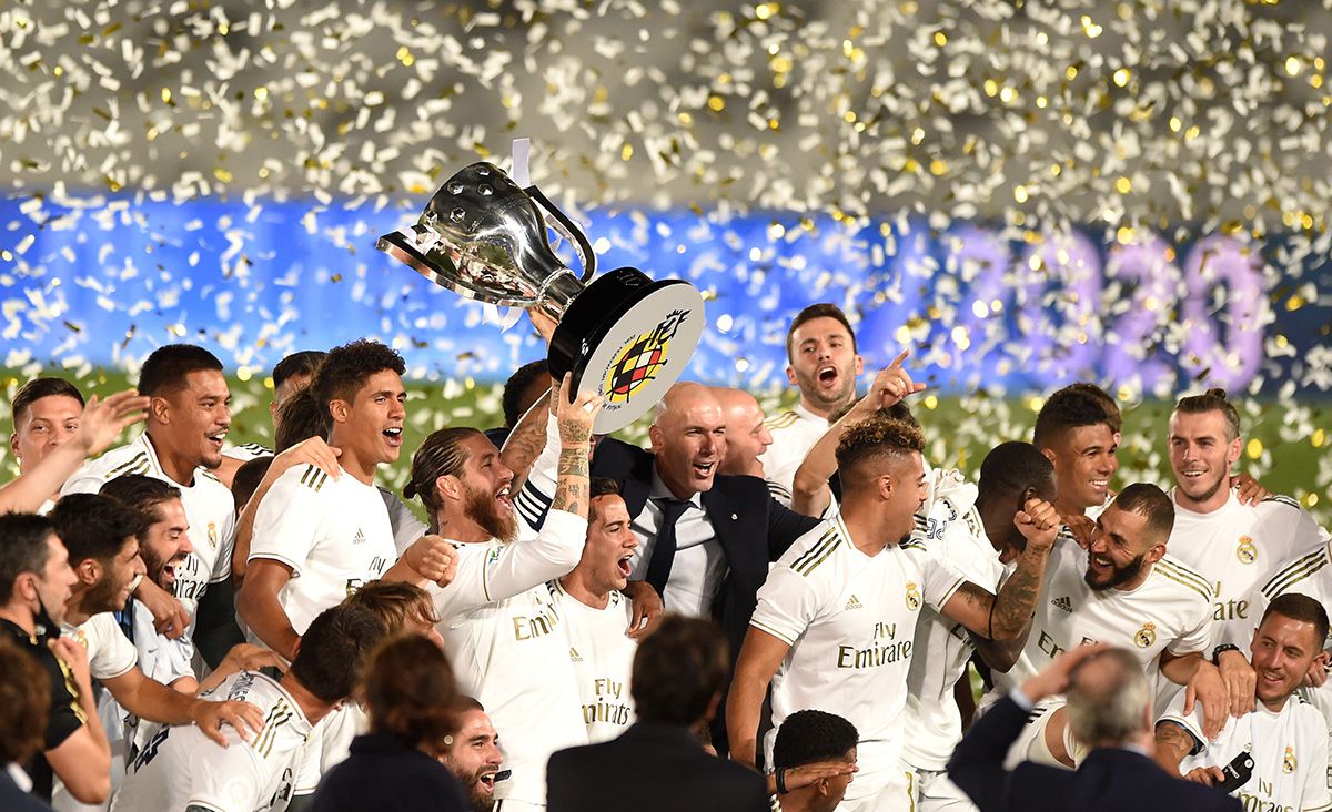 El Real Madrid, celebrando el título conquistado de LaLiga Santander 2019-20