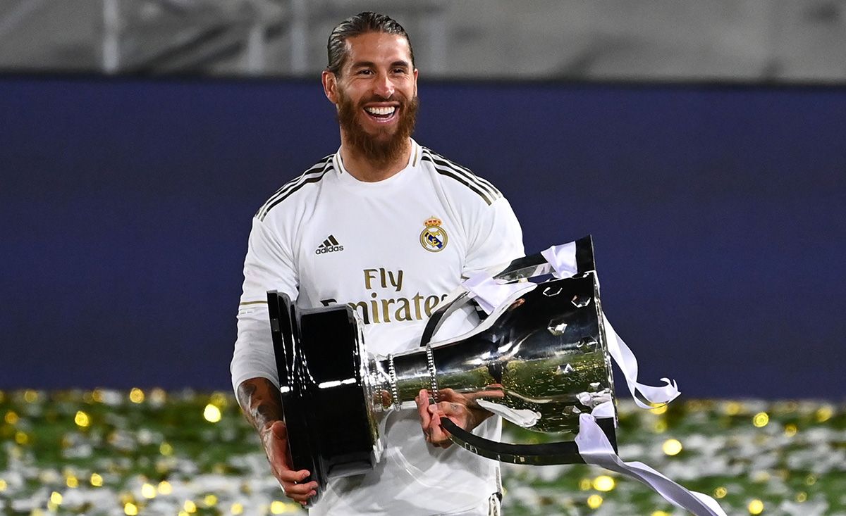 Sergio Ramos, celebrando el título de Liga con el Real Madrid