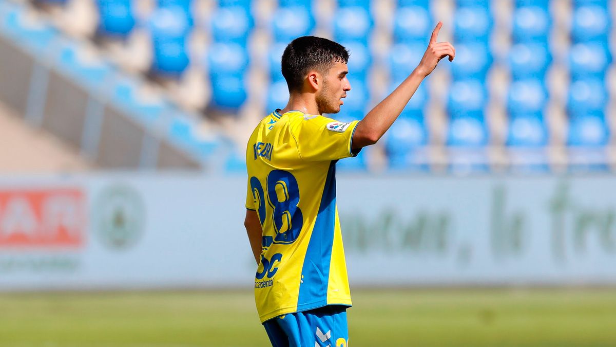 Pedri celebra un gol con la UD Las Palmas en LaLiga SmartBank | @UDLP_Oficial