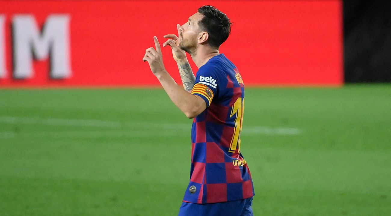 Leo Messi celebrates a goal with the Barça