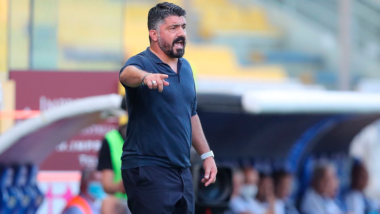 Gennaro Gattuso, trainer of the Naples, gives an order