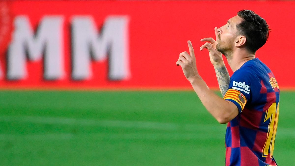 Leo Messi celebrates a goal with Barça in LaLiga