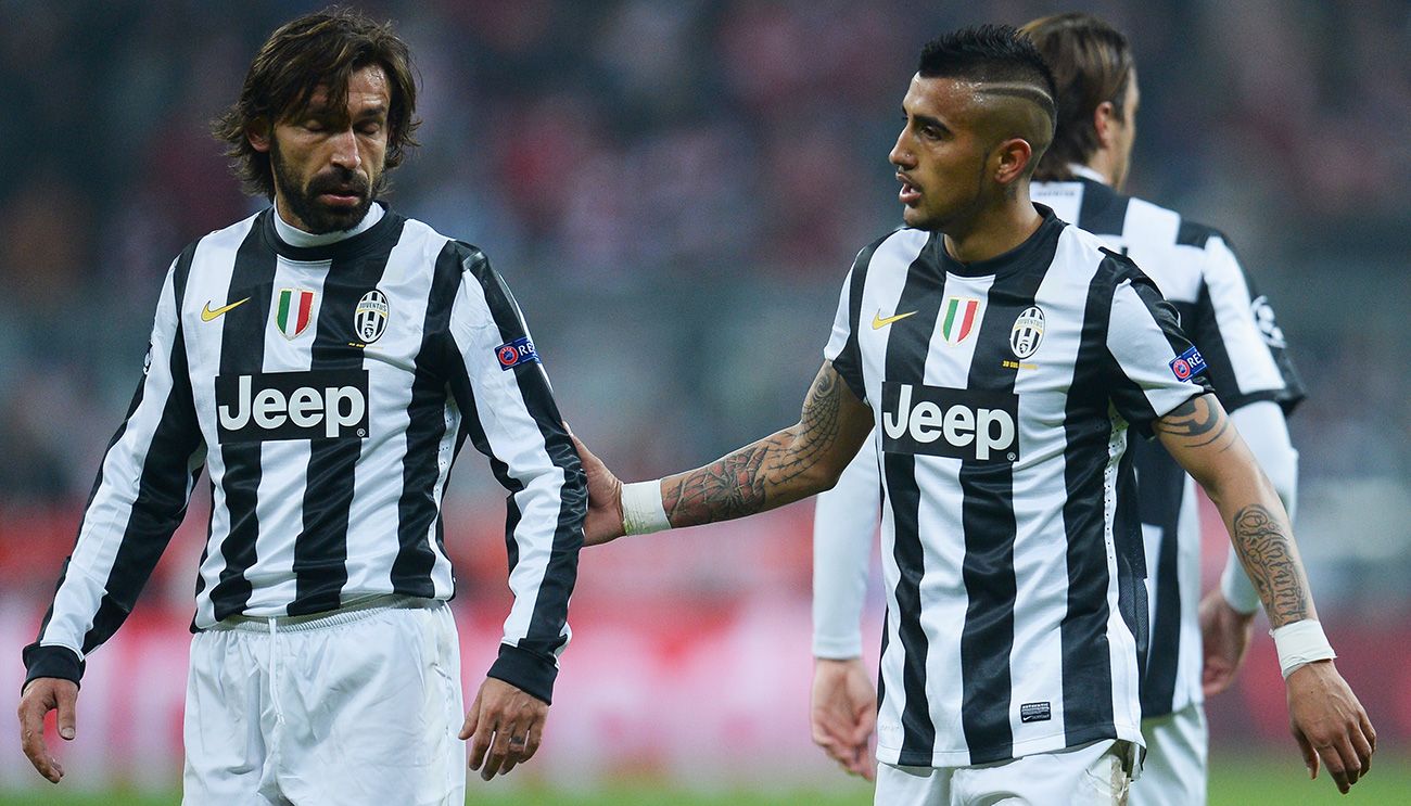 Arturo Vidal and Andrea Pirlo in a party with the Juventus
