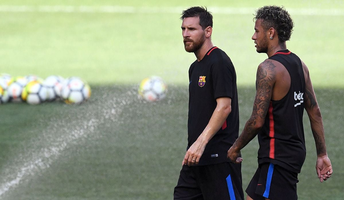 Neymar Jr and Leo Messi, during a training in an image of archive