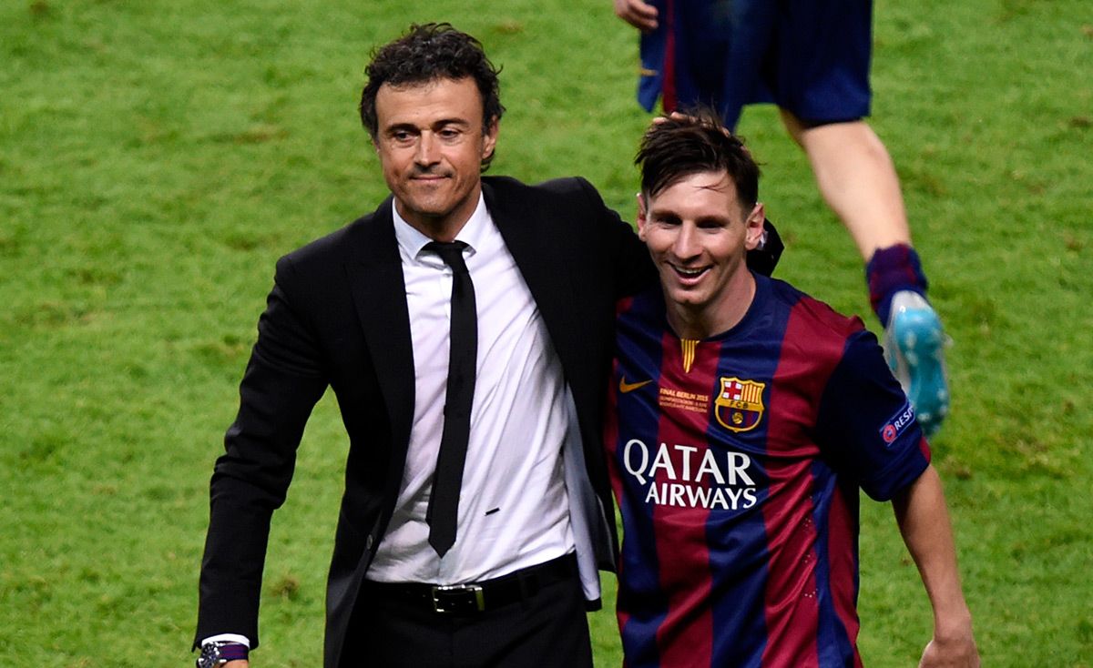 Luis Enrique, beside Leo Messi