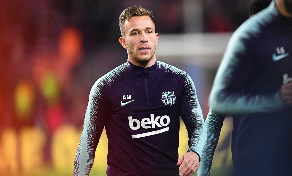 Arthur Melo, during a warming with the FC Barcelona