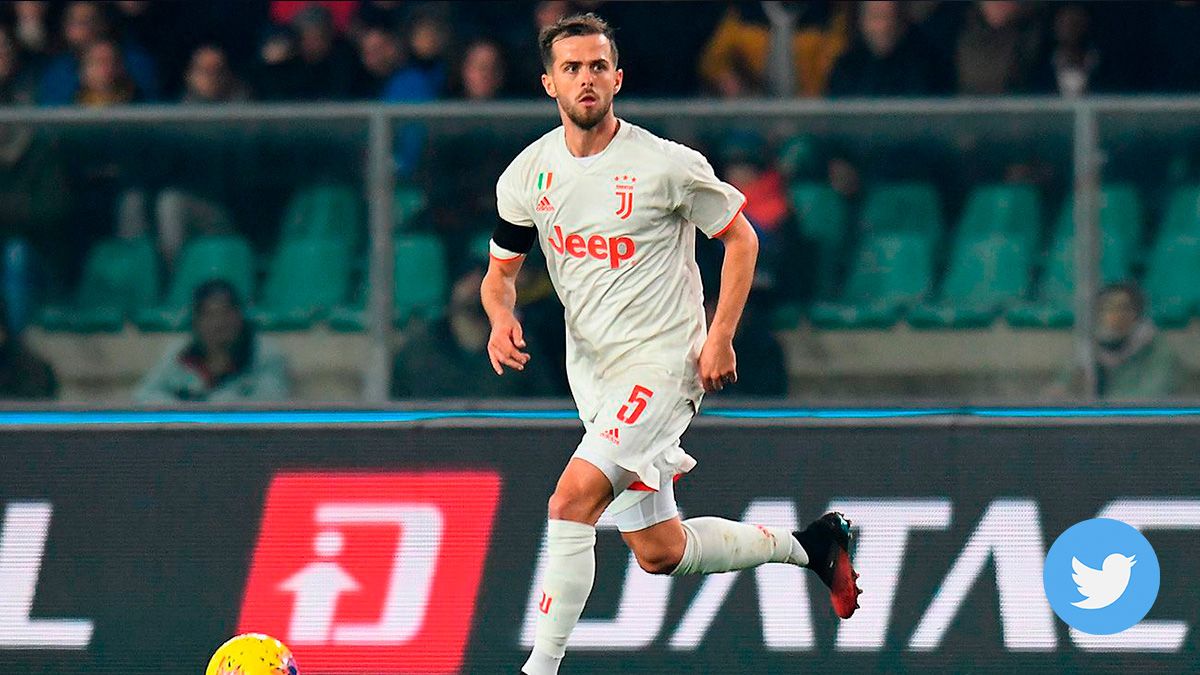Pjanic In a party with the Juve in the Series To