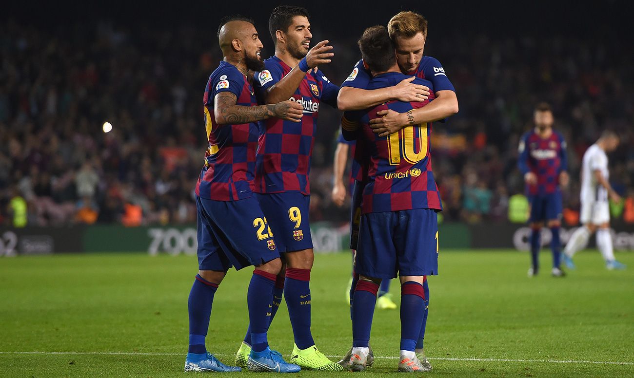 Messi, Vidal, Suárez y Rakitic celebran un gol del Barça
