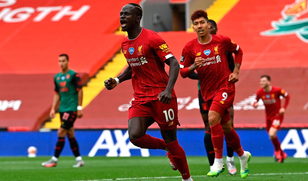 Sadio Mané Celebrates a goal of the Liverpool