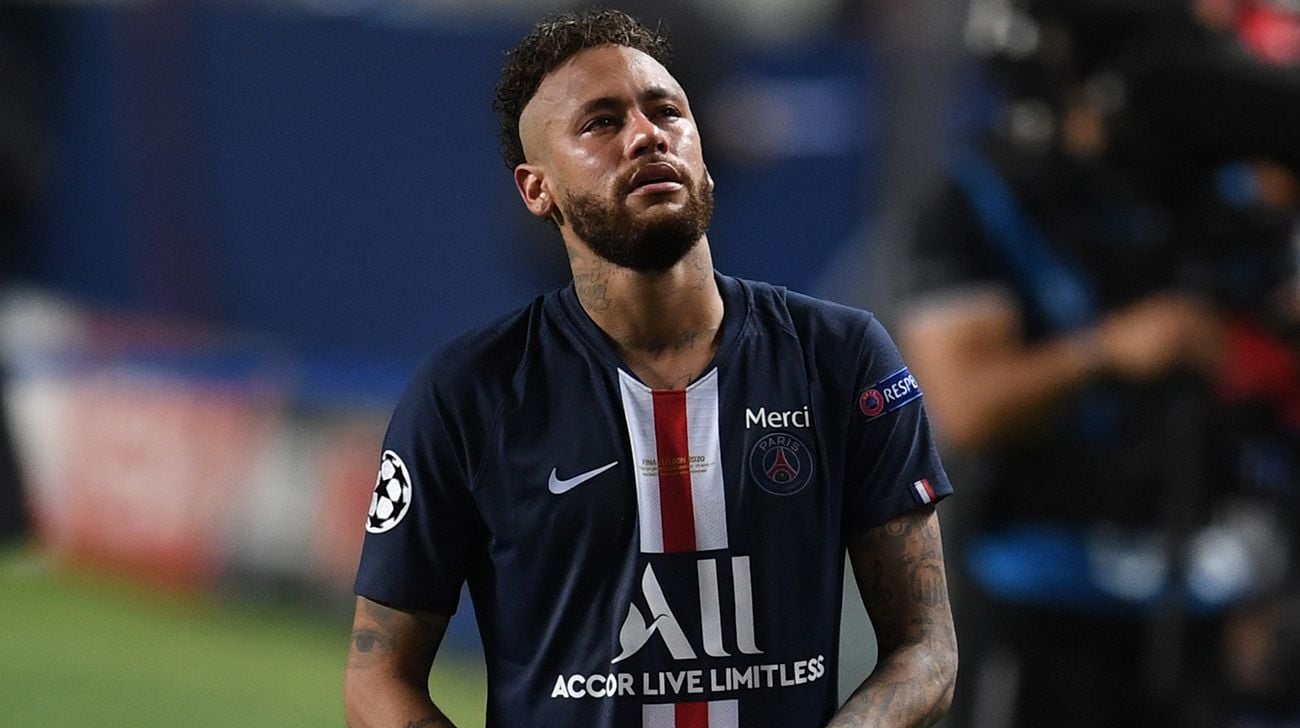 Neymar breaks with Nike and puts PSG's 