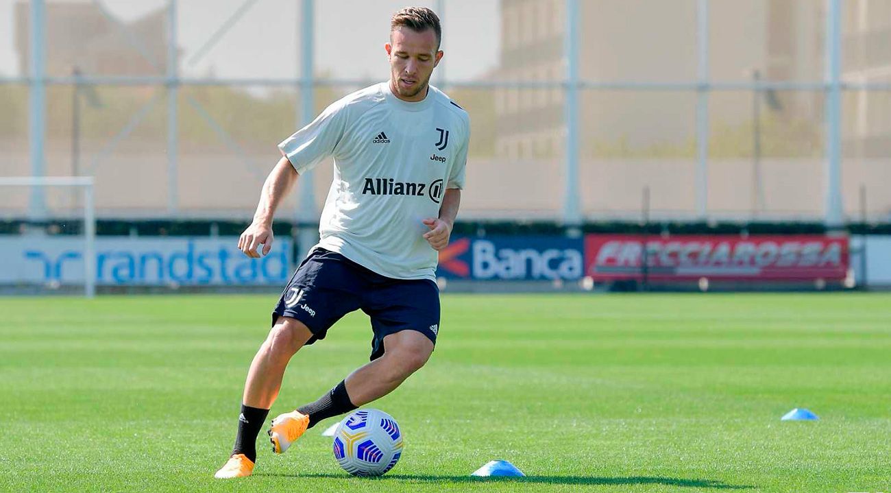 Arthur Melo in a training of the Juventus