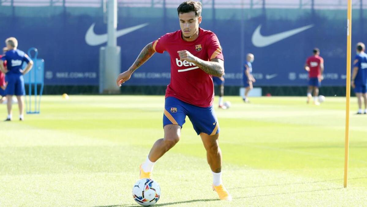 Coutinho Training with FC Barcelona