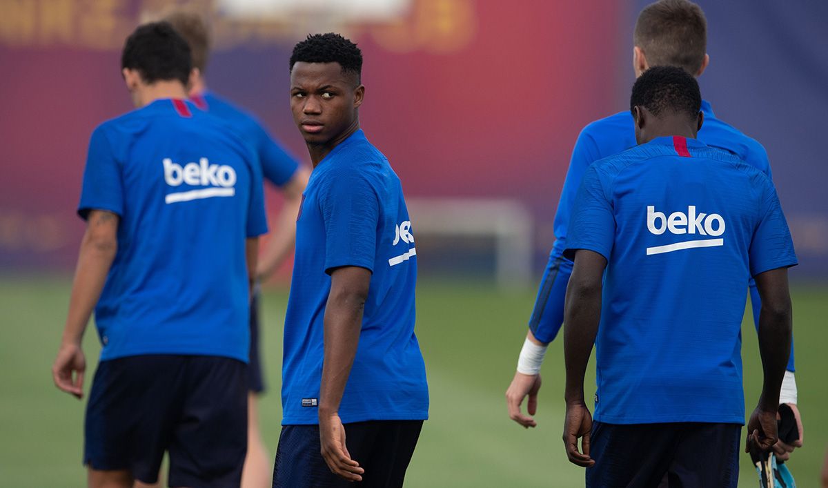 Ansu Fati, durante una sesión de entrenamiento con el FC Barcelona