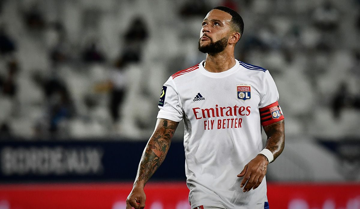 Memphis Depay, durante un partido con el Olympique de Lyon