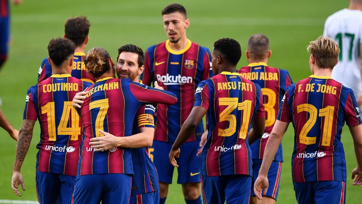 Los jugadores del Barça celebran el tanto de Griezman
