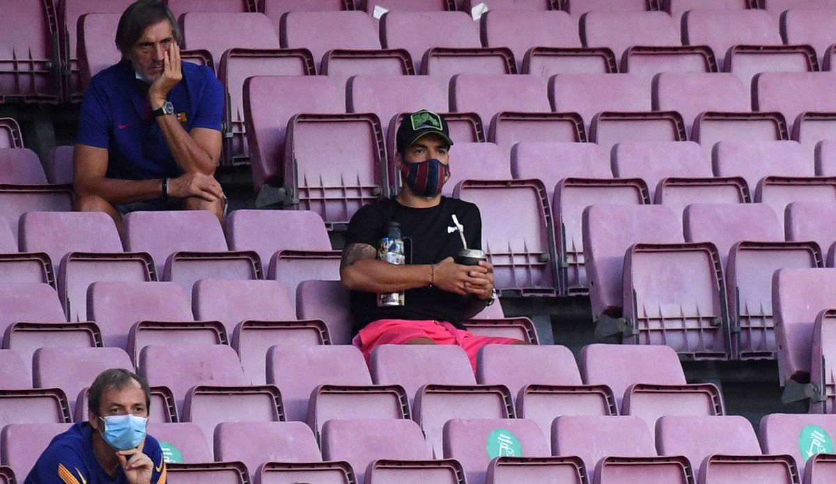 Luis Suárez in the terracing of the Camp Nou