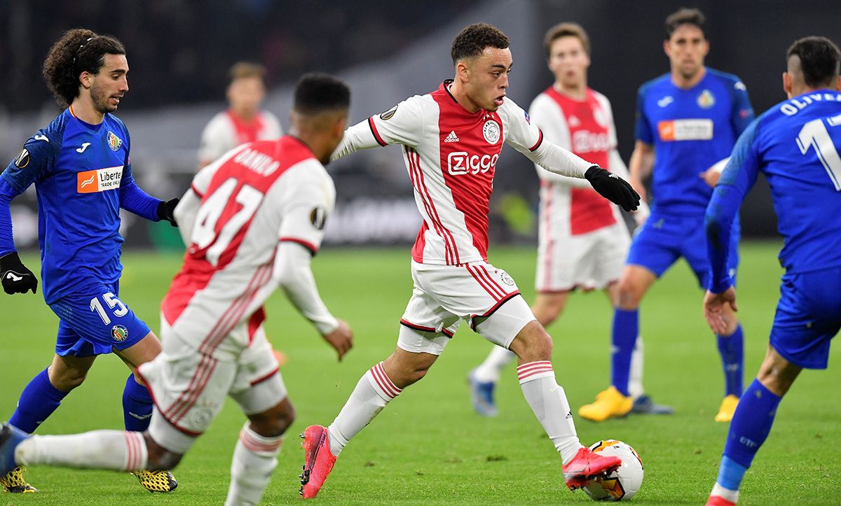 Sergiño Dest, durante un partido contra el Getafe en Europa League