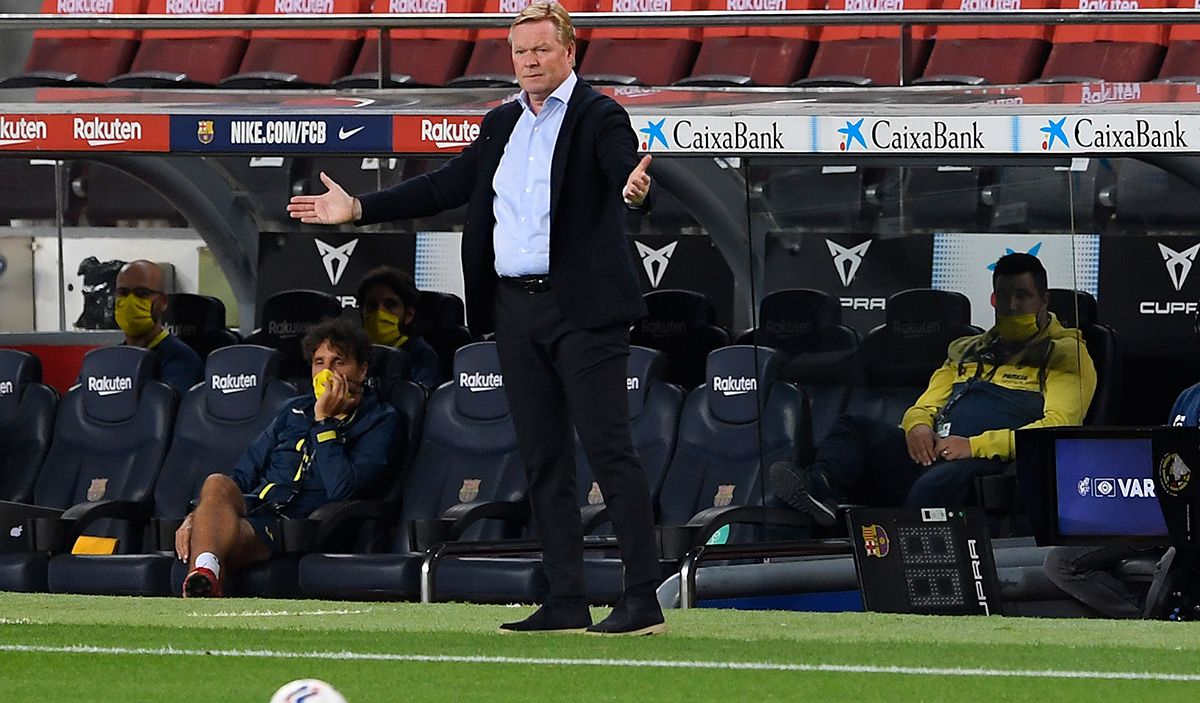 Ronald Koeman, durante el partido contra el Villarreal en el Camp Nou