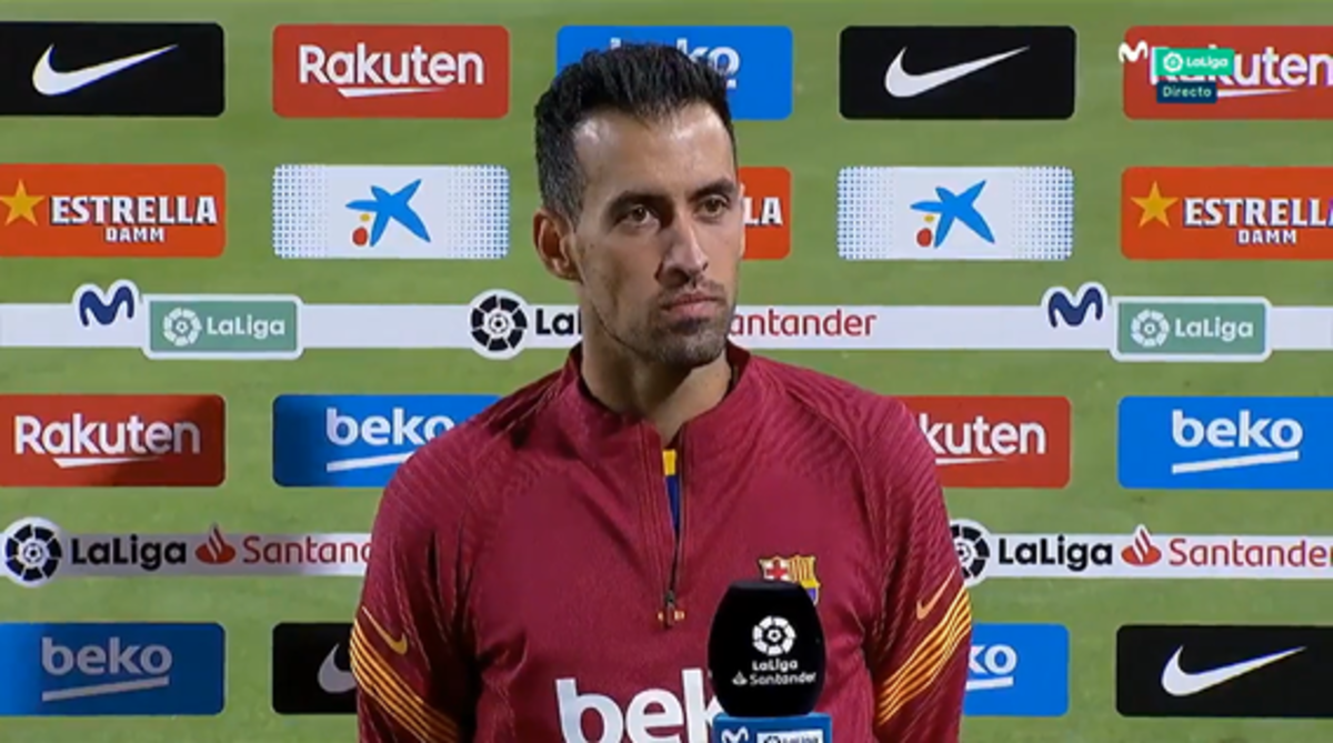 Busquets, respondiendo a la prensa