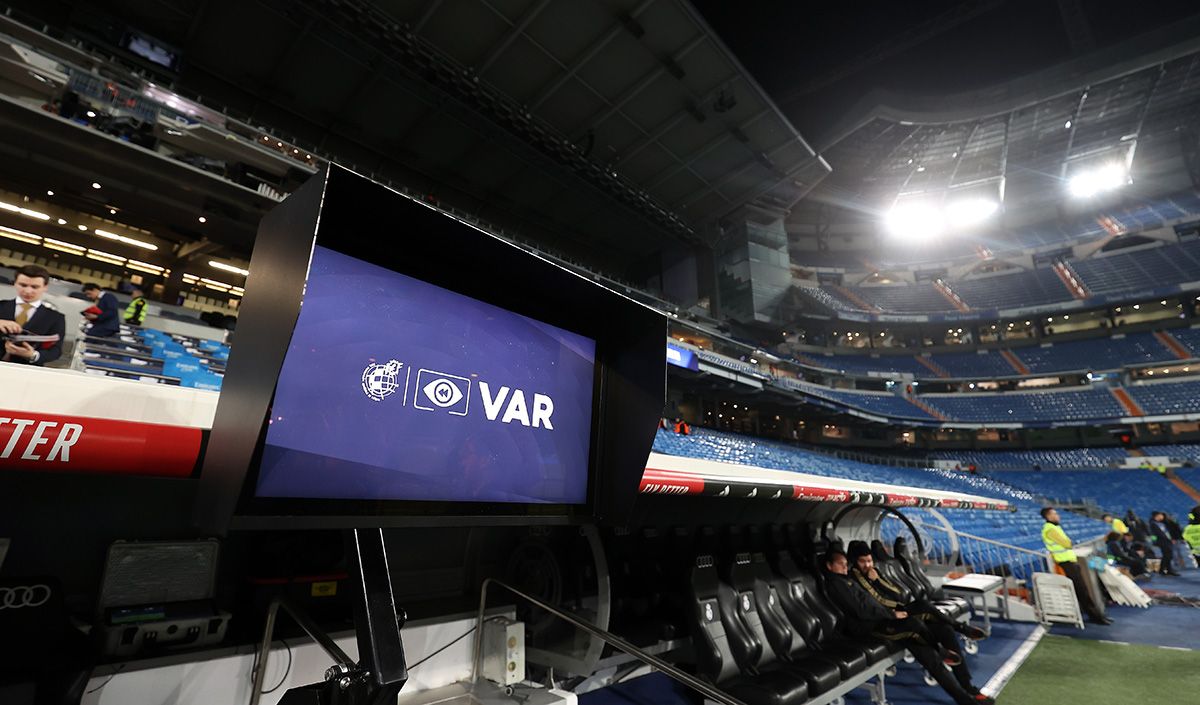 The tool of the VAR, in the centre of the controversy