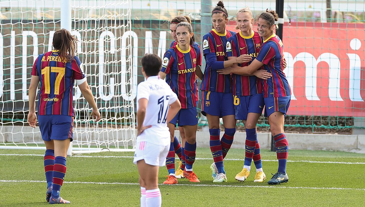 The players of the Barça celebrate a goal in the Classical