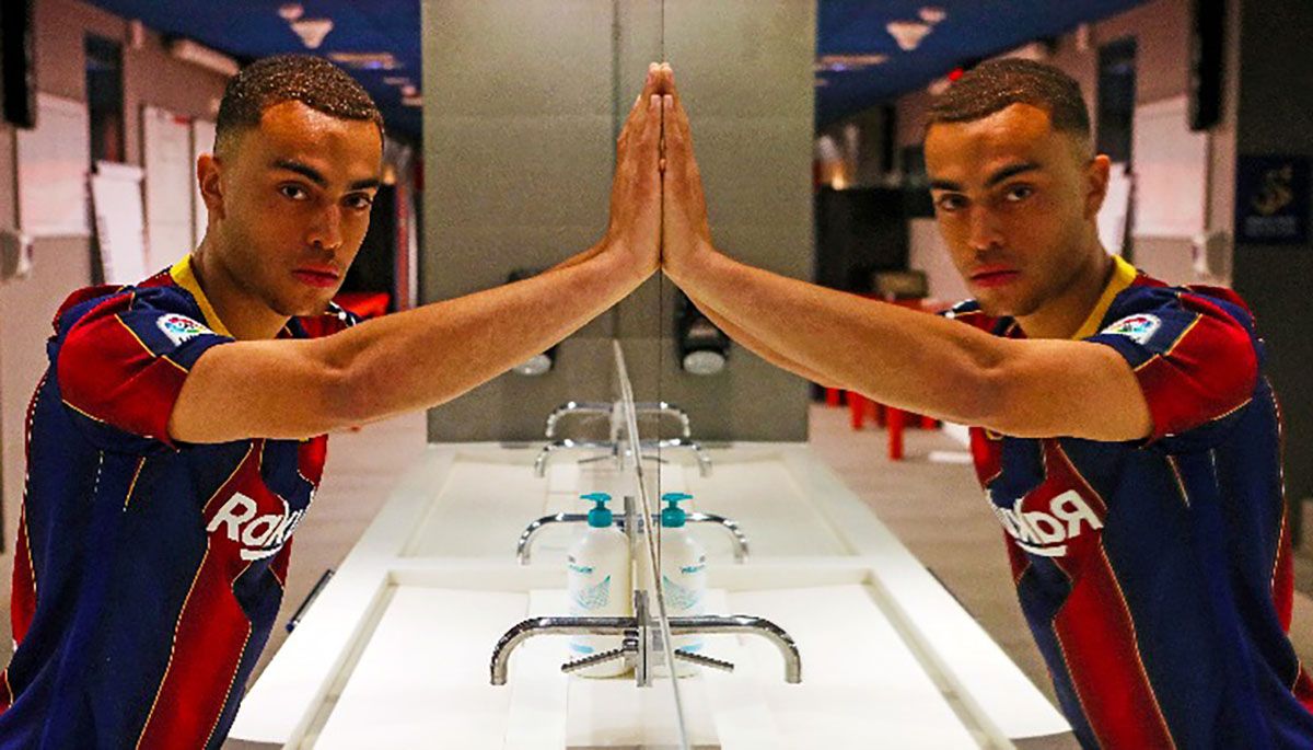 Sergiño Dest In his first day like blaugrana