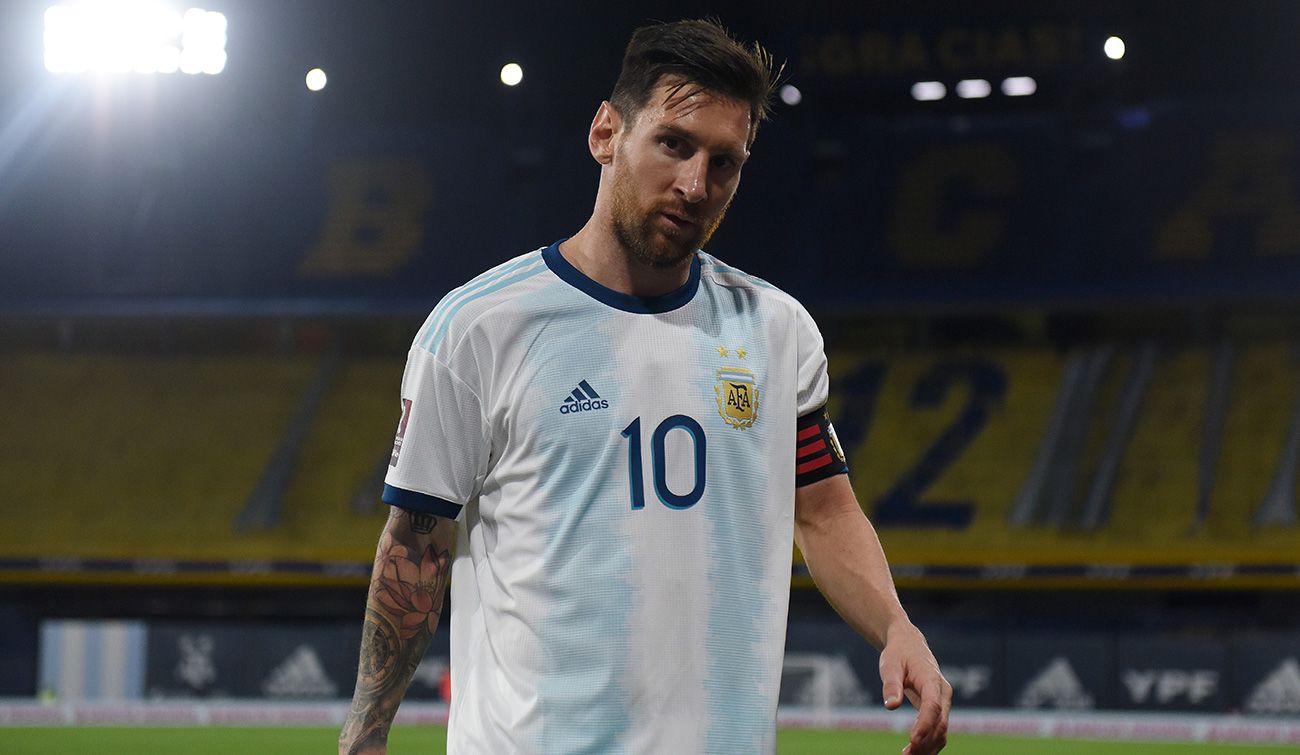 Leo Messi se marcha del Argentina-Ecuador