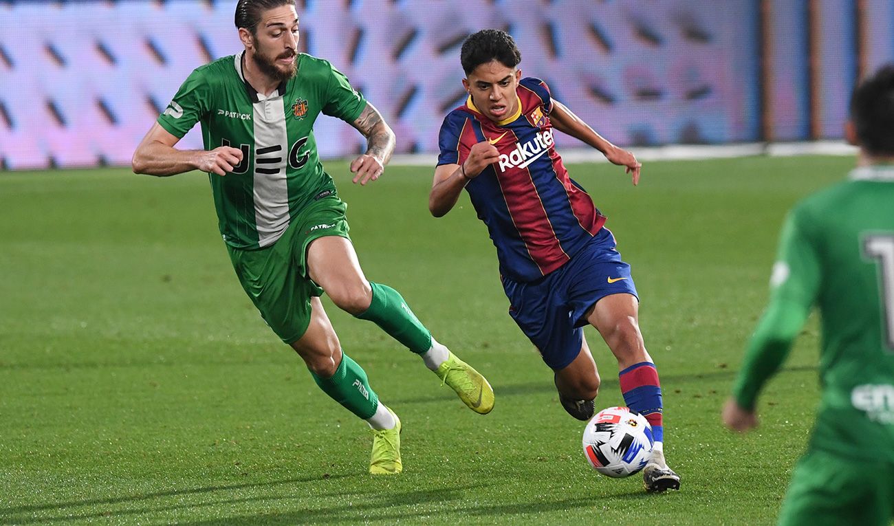 Ilias Akhomach, of the juvenile, in his debut with the Barça B