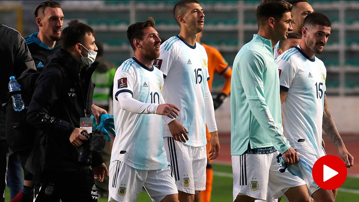 Leo Messi y varios jugadores de Argentina se retiran al vestuario