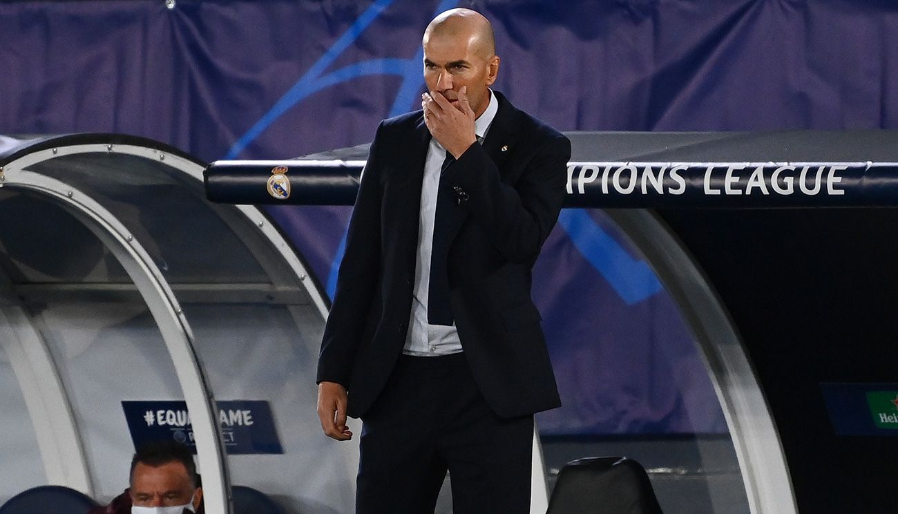 Zinedine Zidane durante un partido del Real Madrid