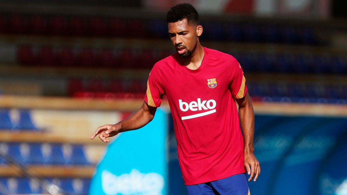 Matheus Fernandes Training with the Barça