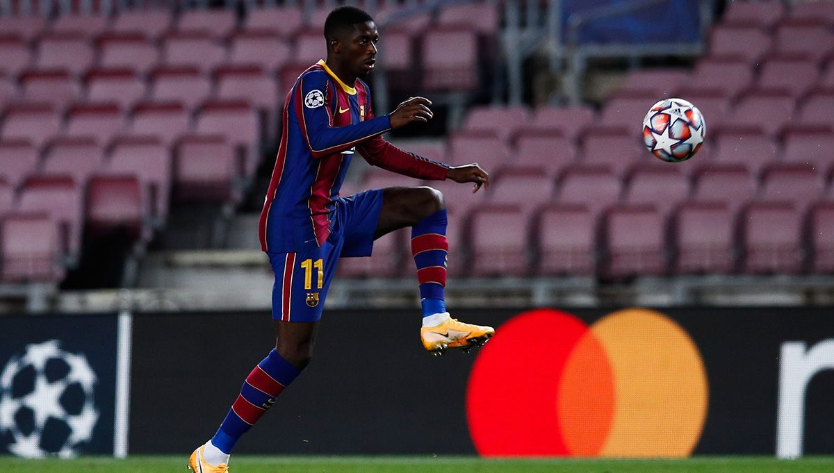 Ousmane Dembélé Controls the balloon against the Dynamo Kiev