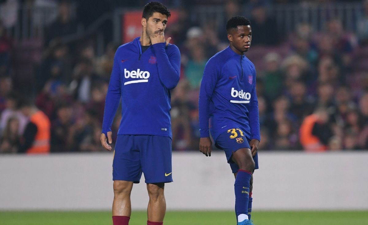 Luis Suárez y Ansu Fati, en un calentamiento con el Barça