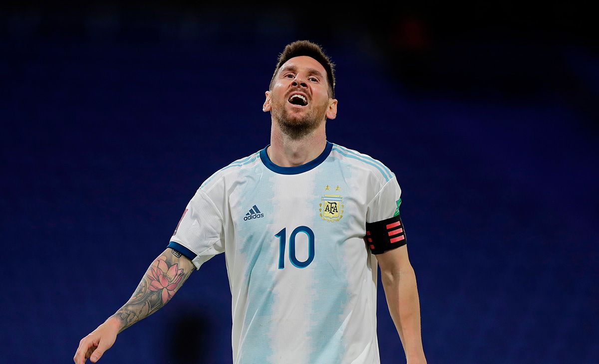 Leo Messi regrets  in front of Paraguay