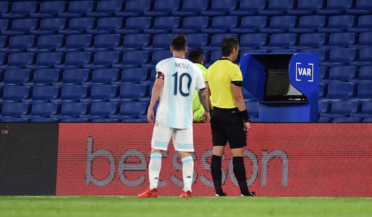 Leo Messi, beside the referee while he reviewed the VAR