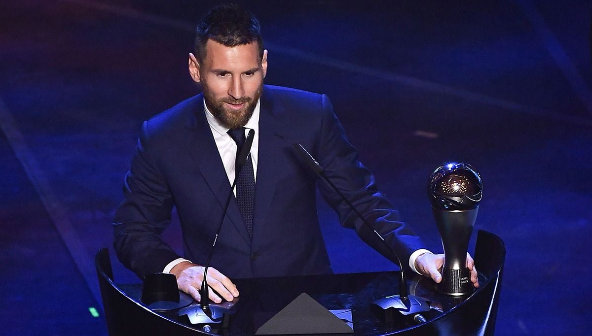 Leo Messi says some words after winning the 'The Best'
