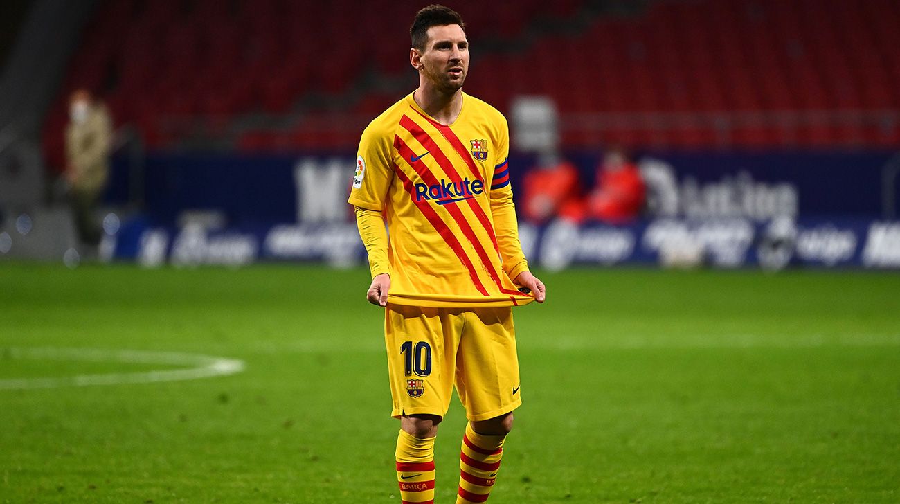 Leo Messi se lamenta en el Wanda Metropolitano
