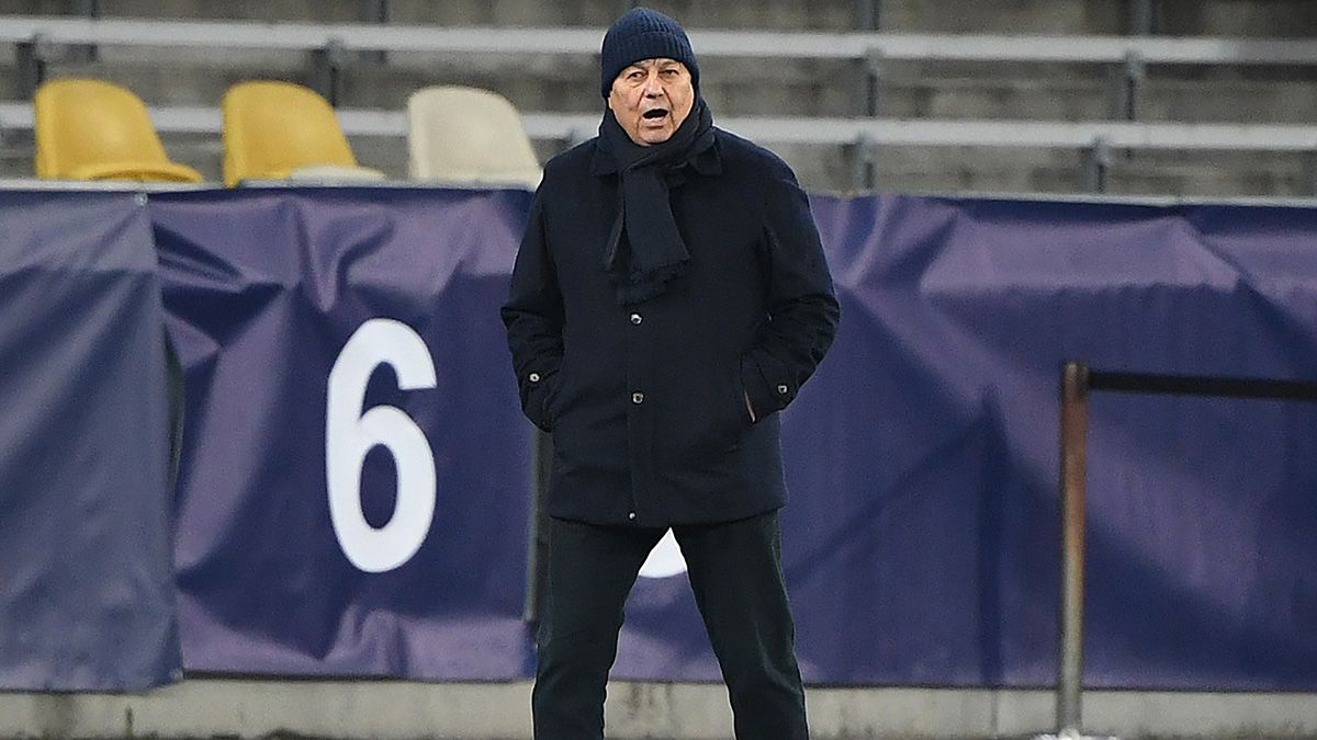 Mircea Lucescu, entrenador del Dynamo de Kiev, ante el Barça