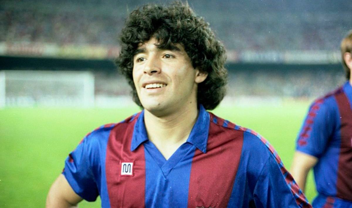 Diego Armando Maradona, con la camiseta del FC Barcelona