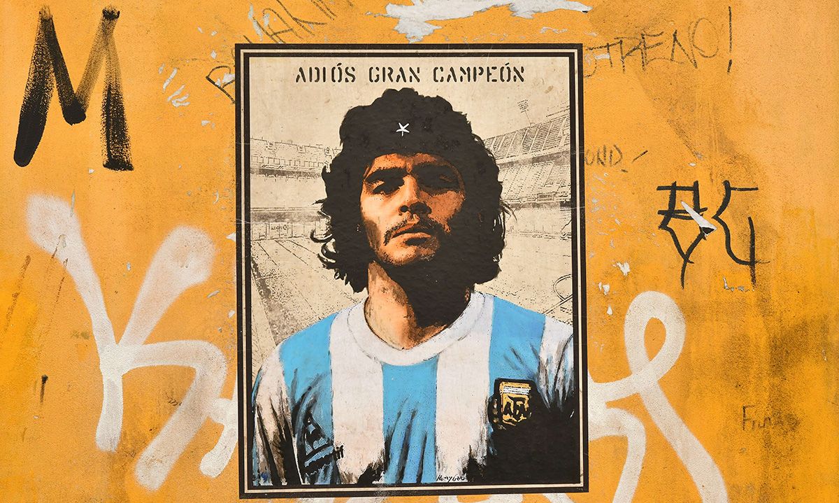 Diego Armando Maradona, homenajeado en las calles de Argentina