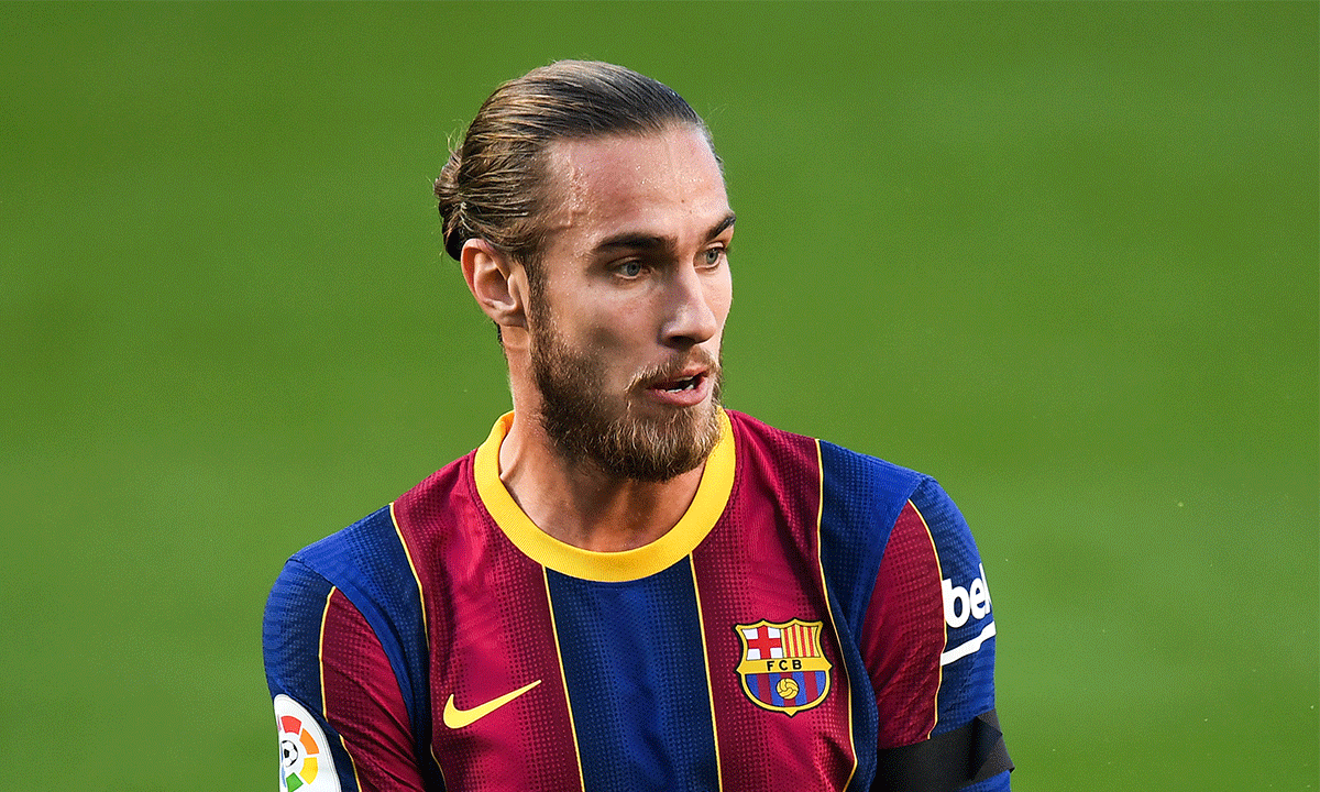 Óscar Mingueza, durante el partido del Barcelona ante el Osasuna