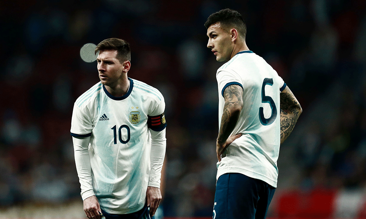 Messi and Paredes, during a match with Argentina