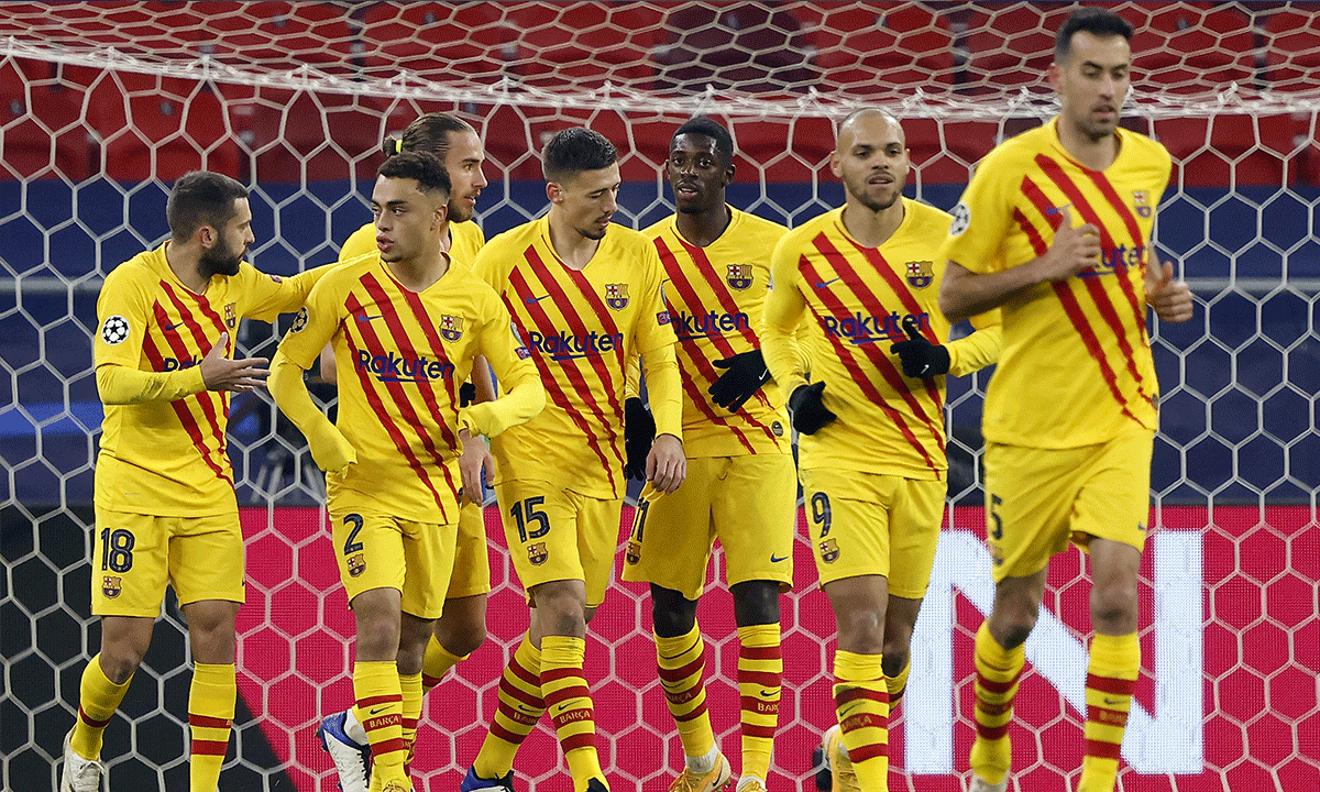 Los jugadores del FC Barcelona, durante el partido ante el Ferencváros