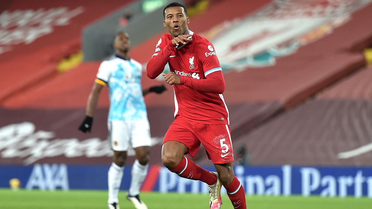 Georginio Wijnaldum Celebrates a goal with the Liverpool