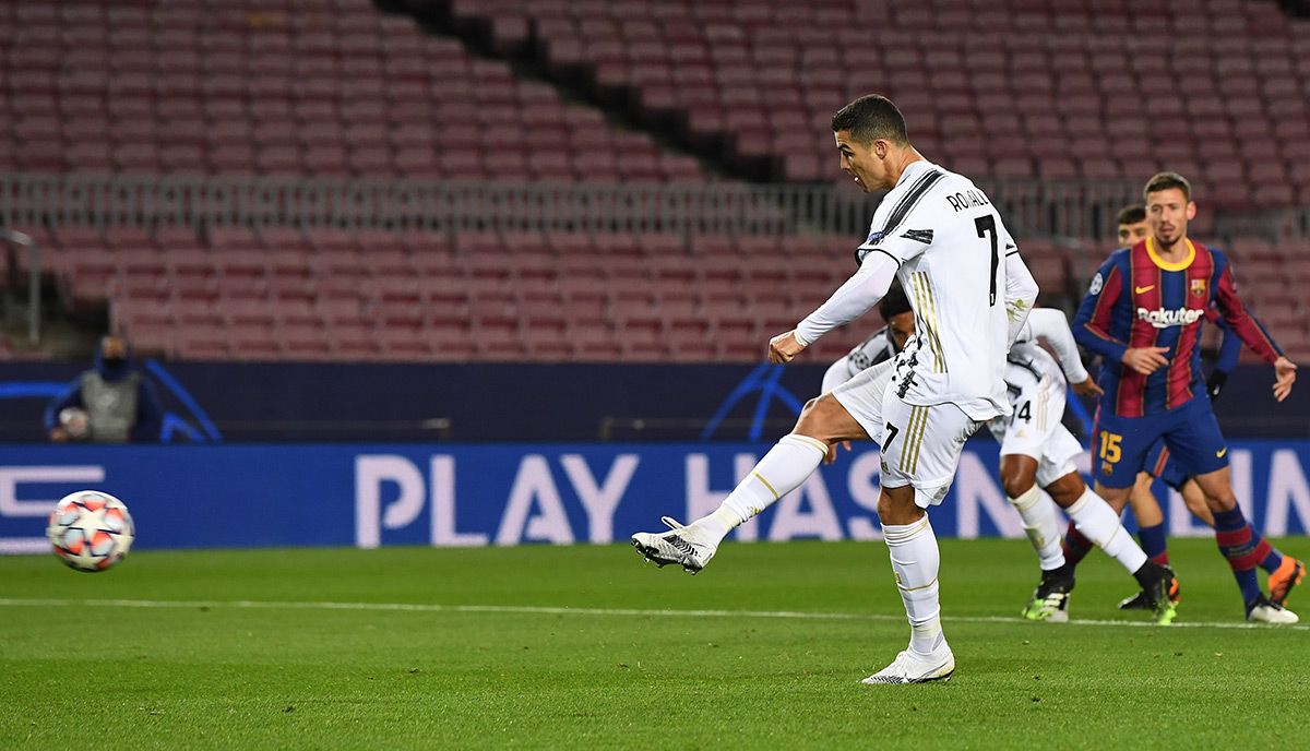 Cristiano Ronaldo, scoring of penalti against the Barça