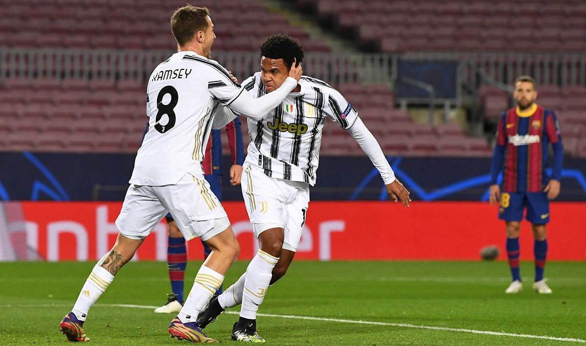 McKennie, celebrating the goal against the FC Barcelona