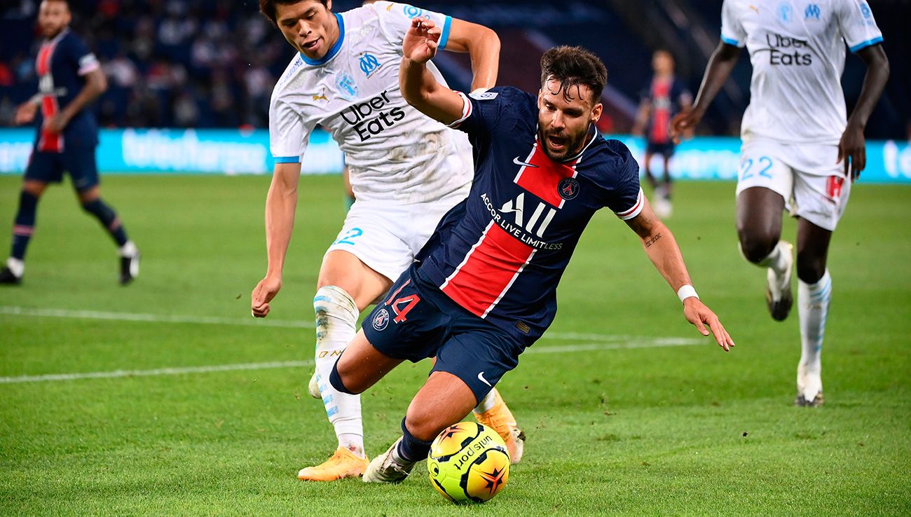 Juan Bernat, lateral del PSG, en un partido ante el Marsella