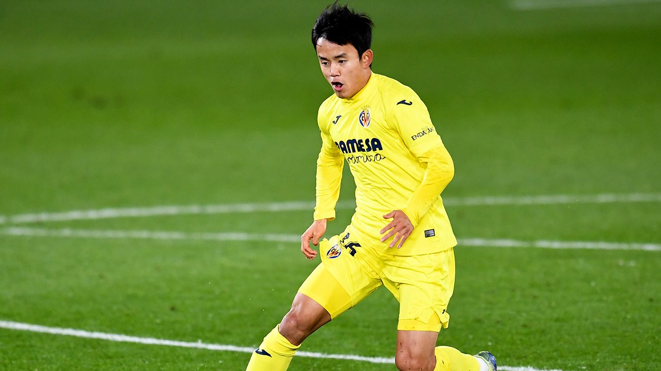 Take Kubo en un partido del Villarreal