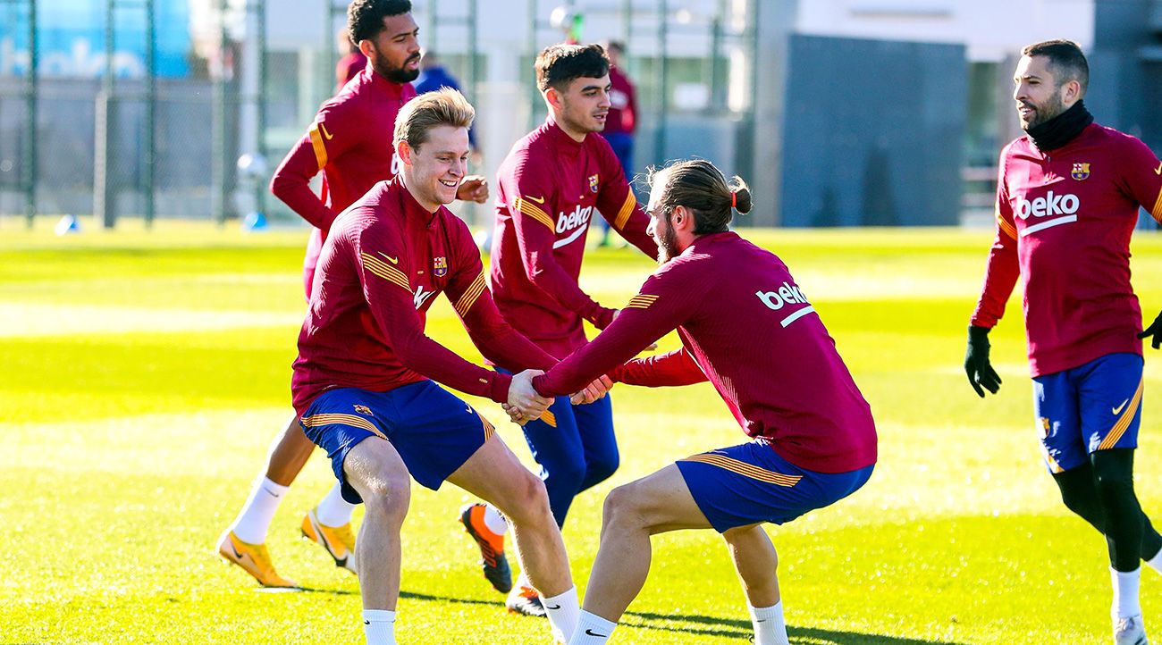 Los jugadores del FC Barcelona en un entrenamiento